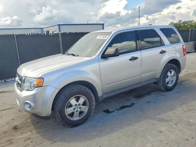 1FMCU0C7XAK****** 2010 Ford Escape