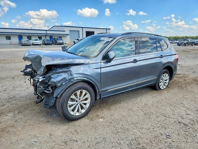 3VV3B7AX7JM****** 2018 Volkswagen Tiguan