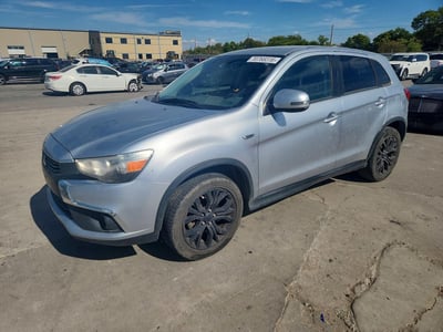 JA4AP3AU8HZ****** 2017 Mitsubishi Outlander