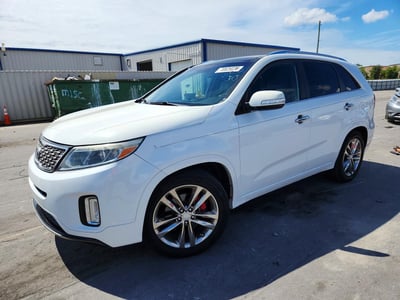 5XYKW4A75EG****** 2014 Kia Sorento