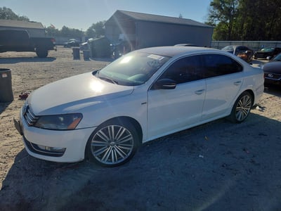 1VWBT7A32FC****** 2015 Volkswagen Passat