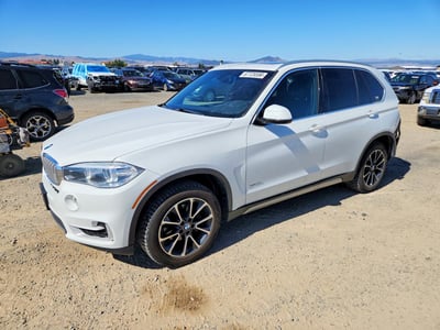 5UXKR0C56JL****** 2018 BMW X5
