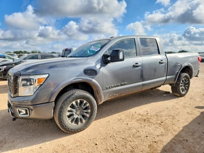 1N6AA1F49JN****** 2018 Nissan Titan