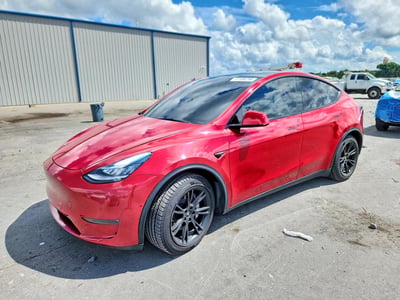 5YJYGDEE2MF****** 2021 Tesla Model Y