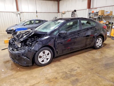 3KPFK4A75JE****** 2018 Kia Forte