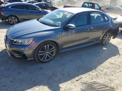 1VWAA7A37JC****** 2018 Volkswagen Passat