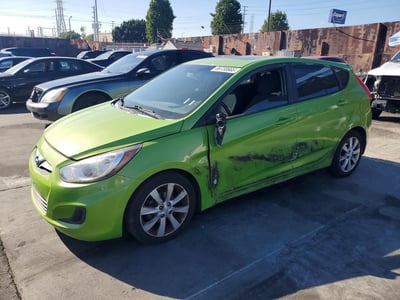 KMHCU5AE7DU****** 2013 Hyundai Accent