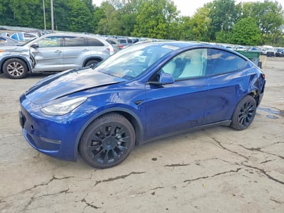5YJYGDEE7MF****** 2021 Tesla Model Y