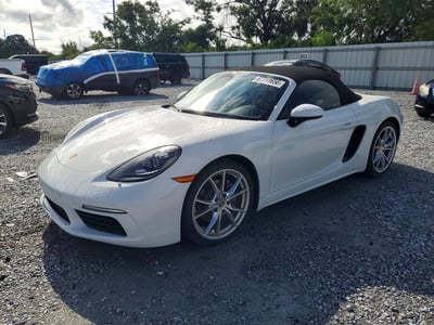 WP0CA2A83HS****** 2017 Porsche 718 Boxster