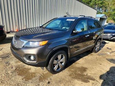 5XYKU3A22DG****** 2013 Kia Sorento