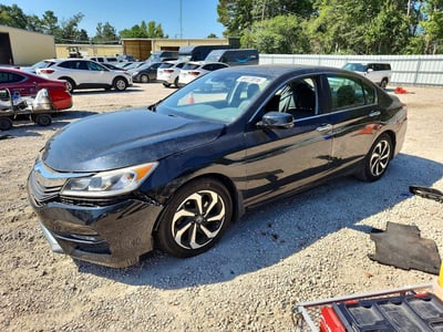 1HGCR2F95GA****** 2016 Honda Accord