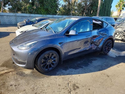7SAYGAEE9PF****** 2023 Tesla Model Y