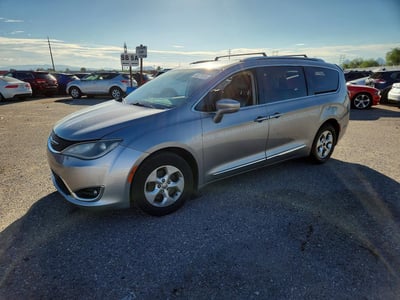 2C4RC1EG8HR****** 2017 Chrysler Pacifica
