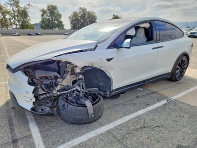 5YJXCBE26JF****** 2018 Tesla Model X