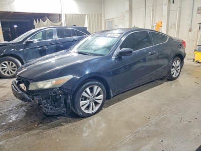 1HGCS1B37BA****** 2011 Honda Accord