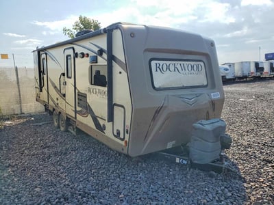 4X4TRLB22GZ****** 2016 Forest River Real-lite / Rockwood Lite Weight Trailers