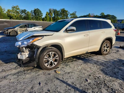 5TDJKRFH9GS****** 2016 Toyota Highlander