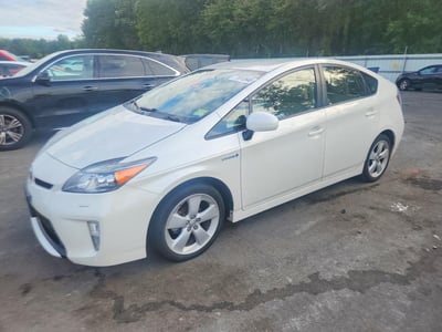 JTDKN3DUXF0****** 2015 Toyota Prius