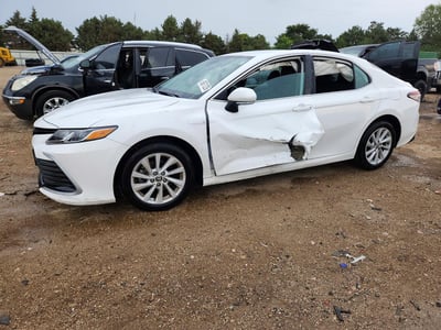 4T1R11AK9MU****** 2021 Toyota Camry