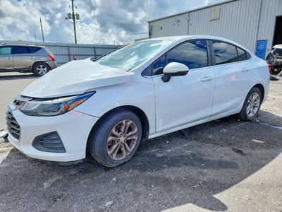 1G1BE5SM2K7****** 2019 Chevrolet Cruze