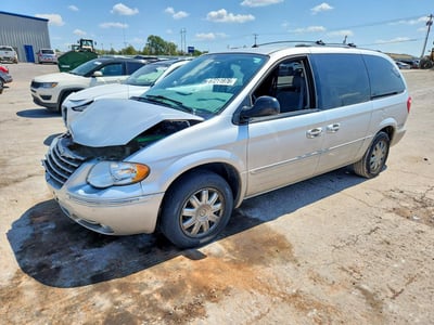 2005 Chrysler Town & Country