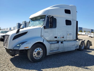 4V4NC9EH7NN****** 2022 Volvo VNL
