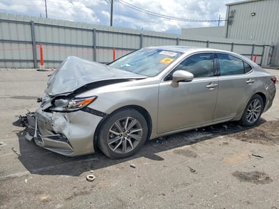 JTHBW1GG0H2****** 2017 Lexus ES 300h