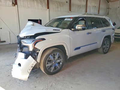 7SVAAABA9RX****** 2024 Toyota Sequoia