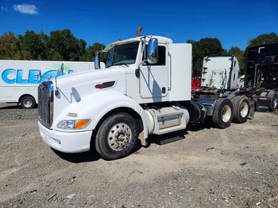 1NPHD49X6CD****** 2012 Peterbilt 386