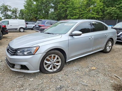 1VWAT7A34HC****** 2017 Volkswagen Passat