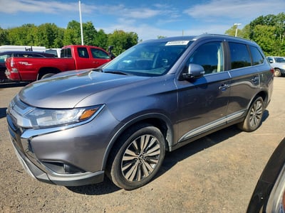 JA4AZ3A35KJ****** 2019 Mitsubishi Outlander