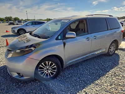 5TDYK3DC4FS****** 2015 Toyota Sienna