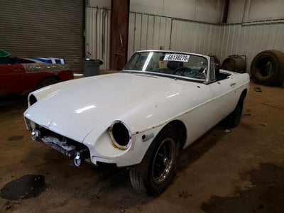 GHN5UG38***** 1976 MG Uk