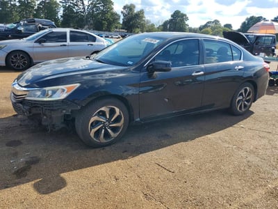 1HGCR2F73GA****** 2016 Honda Accord