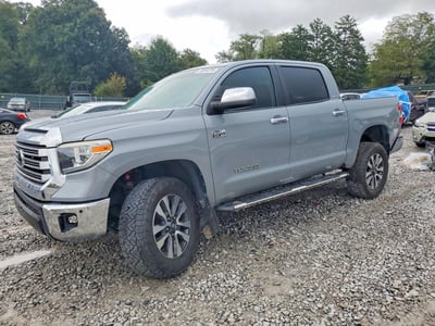 5TFHW5F19JX****** 2018 Toyota Tundra