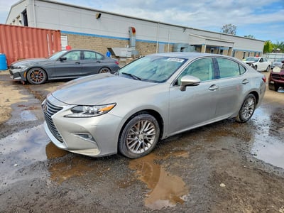 58ABK1GG6JU****** 2018 Lexus ES