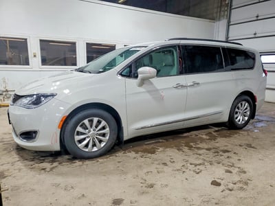 2C4RC1BG7HR****** 2017 Chrysler Pacifica