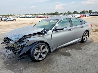 1HGCV1F97JA****** 2018 Honda Accord