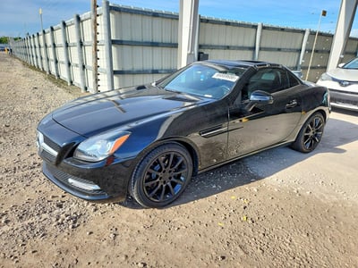 WDDPK3JA9GF****** 2016 Mercedes-Benz SLK-Class