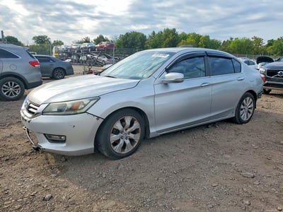 1HGCR2F80DA****** 2013 Honda Accord
