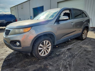 5XYKU4A29BG****** 2011 Kia Sorento