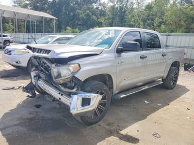 5TFEY5F13JX****** 2018 Toyota Tundra