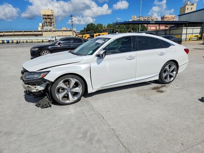 1HGCV1F93JA****** 2018 Honda Accord