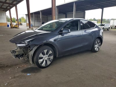 7SAYGDEE2PF****** 2023 Tesla Model Y