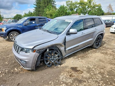 1C4RJEAG0HC****** 2017 Jeep Grand Cherokee