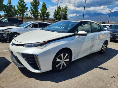 JTDBVRBD6JA****** 2018 Toyota Mirai