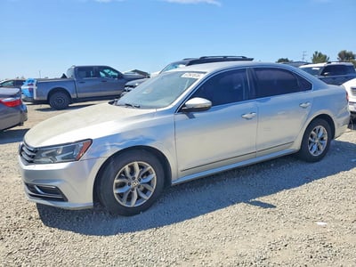 1VWAT7A36GC****** 2016 Volkswagen Passat
