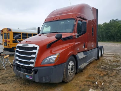 3AKJHHDR2KS****** 2019 Freightliner Cascadia 123