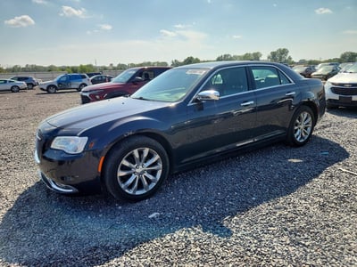 2C3CCAKG4JH****** 2018 Chrysler 300C