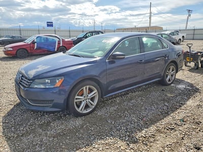 1VWBN7A33EC****** 2014 Volkswagen Passat